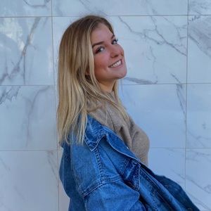 Meet your Posher, Brooke